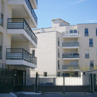 Appartement 3 pièces 690 €