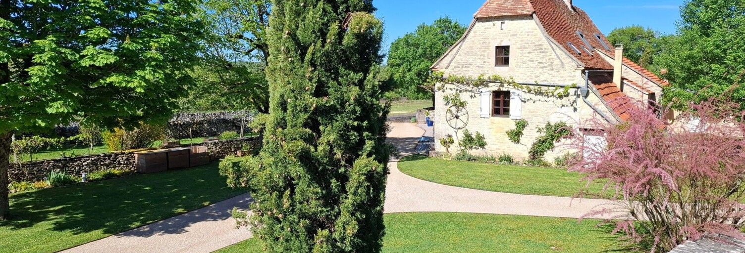 Maison 22 Pièces 760 m² à vendre à Gramat (46500)