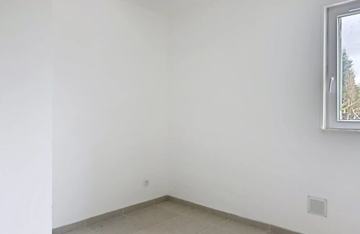 Maison de plain-pied rénovée de 97 m² – Calme et proximité Le Bugue — photo 5