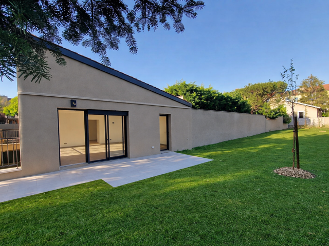 Maison T5 haut de Gamme coeur Montchat avec jardin paysager — photo du bien