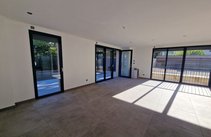 Maison T5 haut de Gamme coeur Montchat avec jardin paysager — photo 2
