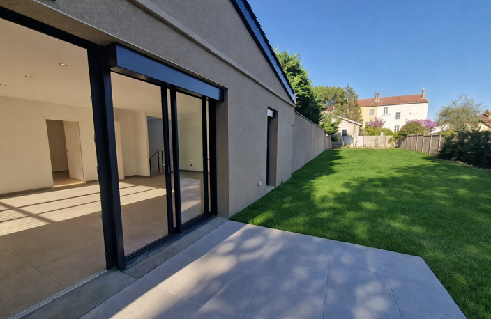 Maison T5 haut de Gamme coeur Montchat avec jardin paysager — photo 3