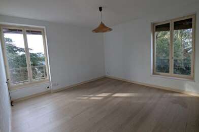 Appartement 2 pièces 809 €