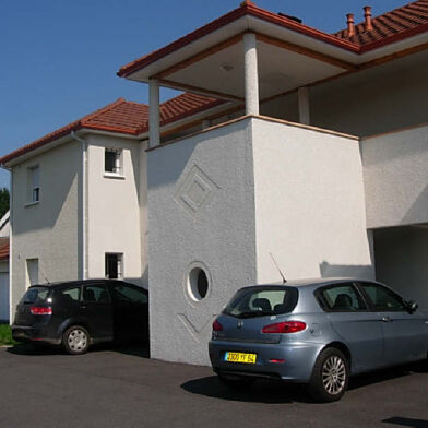 Appartement 3 pièces 790 €