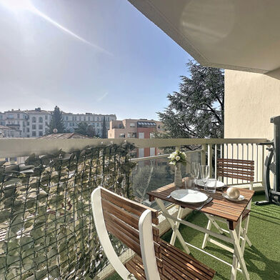 Appartement 5 pièces 599000 €