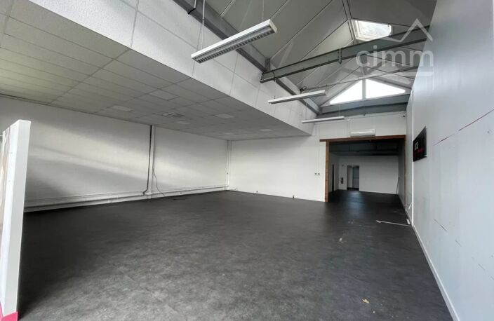 Local commercial — photo 3