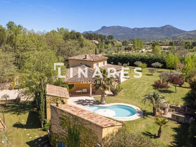 MON DOMAINE EN PROVENCE - Maison T8 de 230m2 dont 50 m2 de dépen — photo du bien