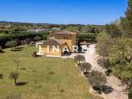 MON DOMAINE EN PROVENCE - Maison T8 de 230m2 dont 50 m2 de dépen — photo 3