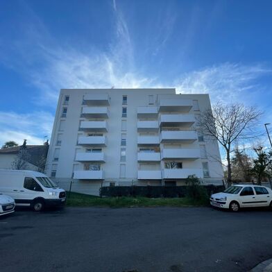 Appartement 3 pièces 714 €