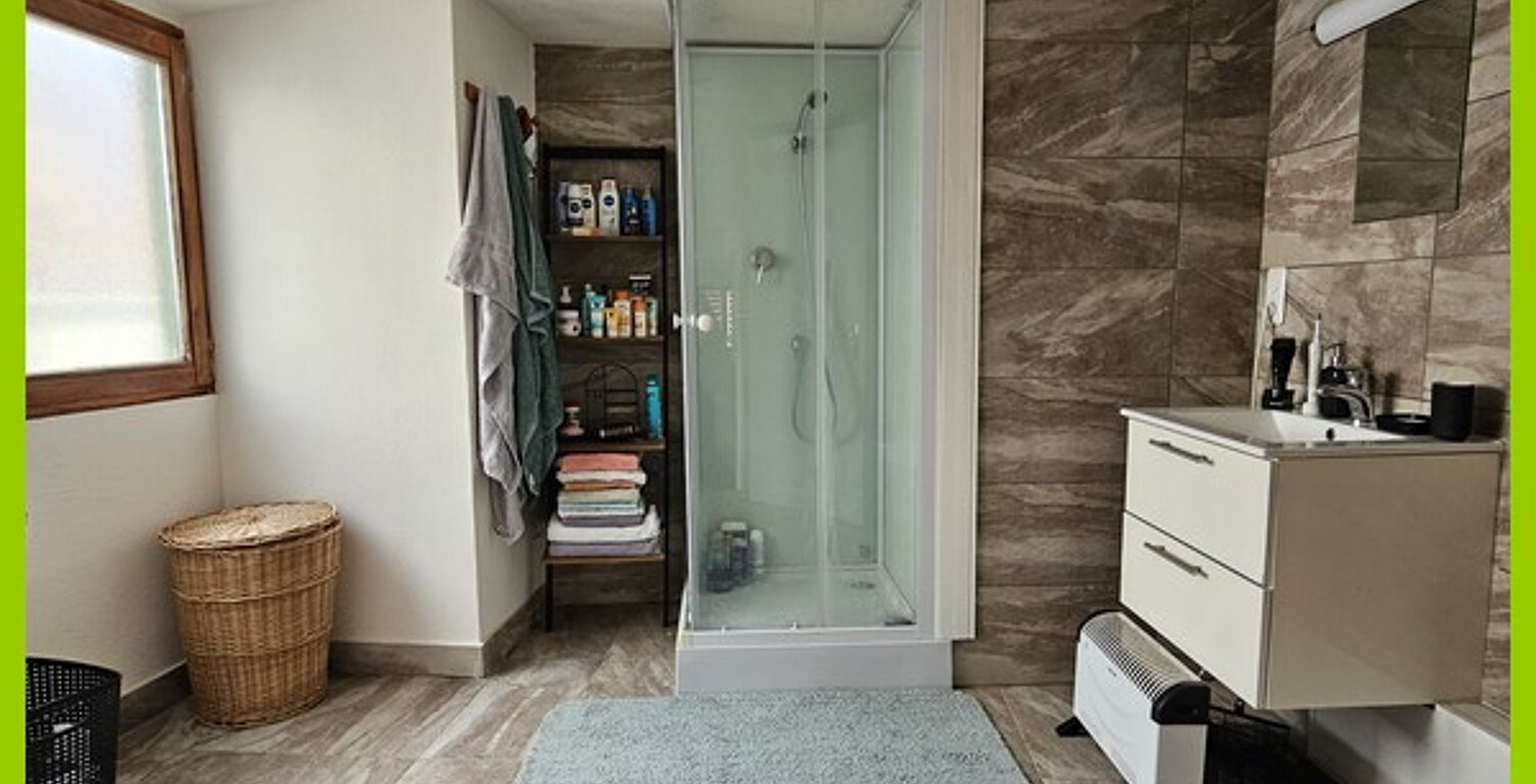 Joli appartement F2 bis de 65m2 au dernier étage d'un immeub — photo 1
