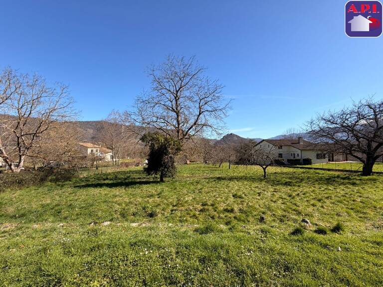Terrain à construire  700 m²  — photo 1