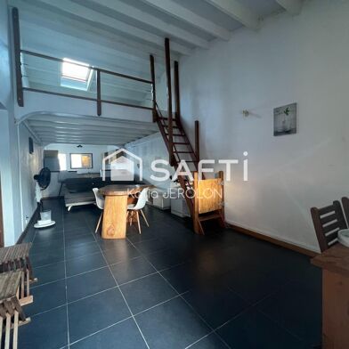 Maison 4 pièces 1300 €