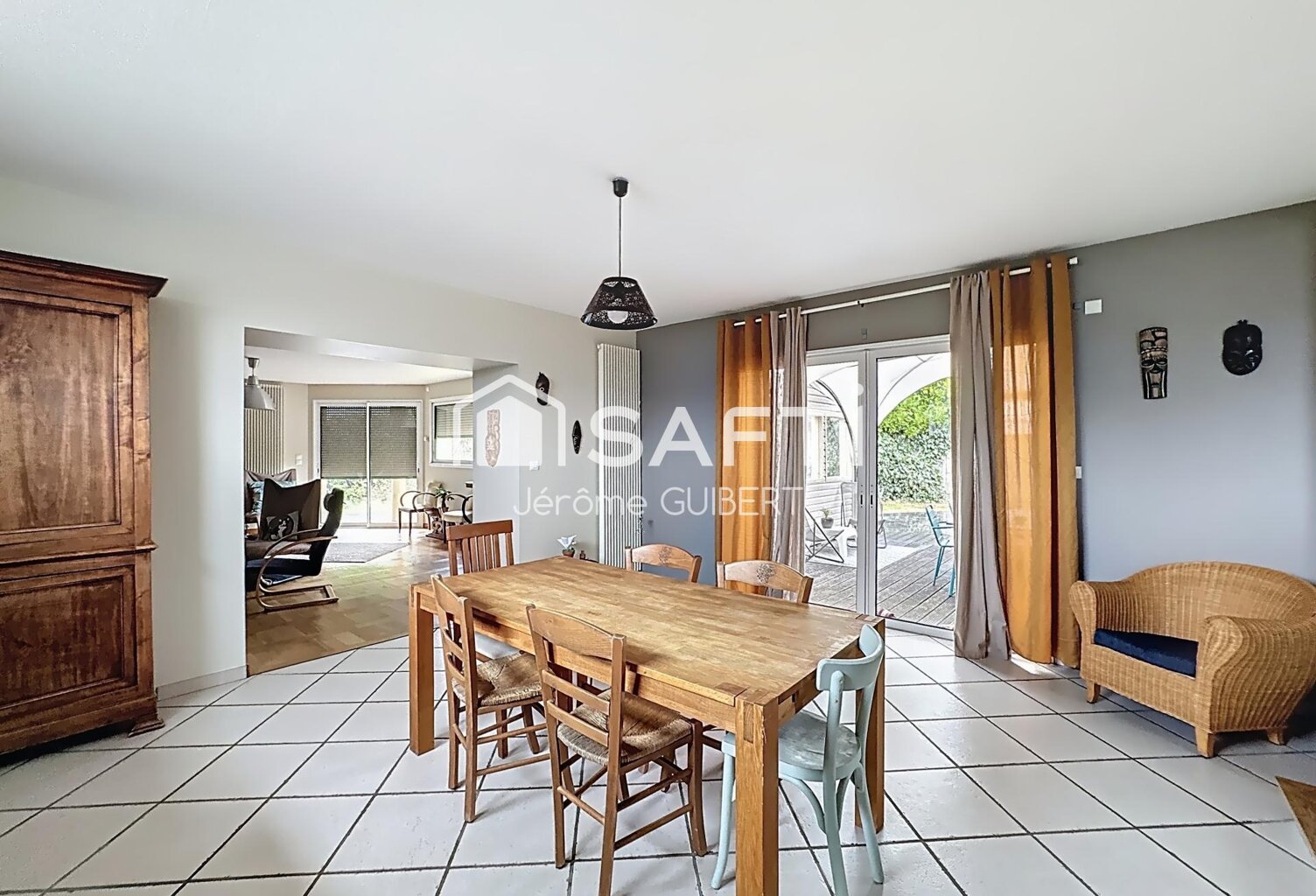 MAISON BRESSUIRE CENTRE-VILLE 156 M2 — photo 1