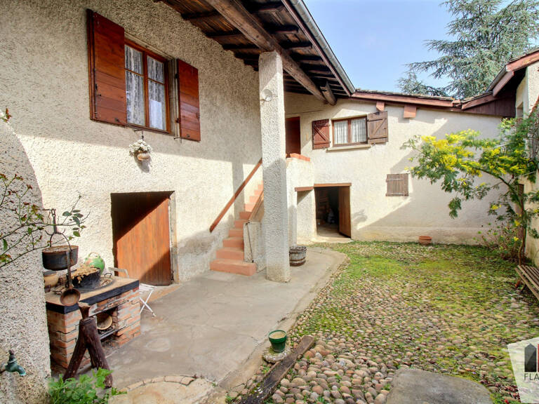 Maison de village avec dépendances   Terrain 850 m2   Fort p — photo 1