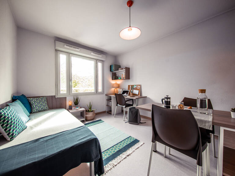 LYON PARILLY / VENISSIEUX - studio meublé 18,26 m² - spécial investisseur — photo 1