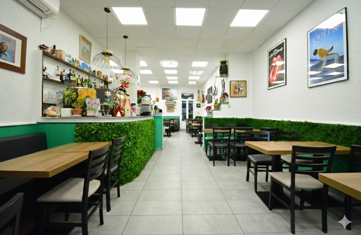 INVESTISSEMENT RARE : MURS COMMERCIAUX    ANTIBES CENTRE — photo 4