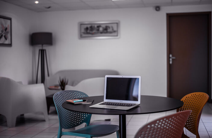 ROANNE/ CENTRE VILLE- studio meublé 18,31 m² - spécial investisseur — photo 3