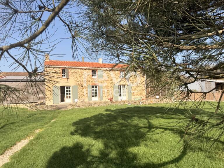 Longere — photo 1