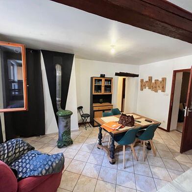 Appartement 4 pièces 167000 €