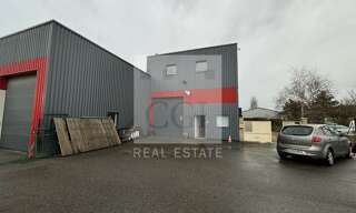 Commerce  260 m² à louer à Luzinay (38200)