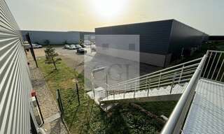 Bureau  113 m² à louer à Saint-Bonnet-de-Mure (69720)