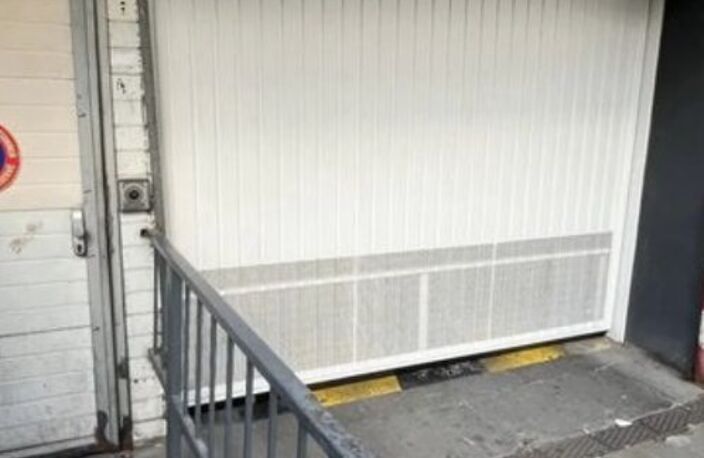 Garage — photo 2