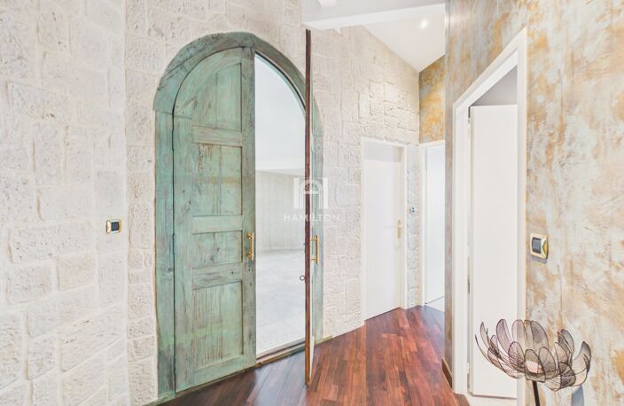 Villa — photo 3