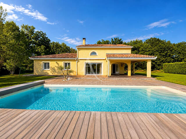 PUJAUDRAN - Villa T6 - 170m2 5 chambres avec piscine et double garage sur 4100m² — photo du bien