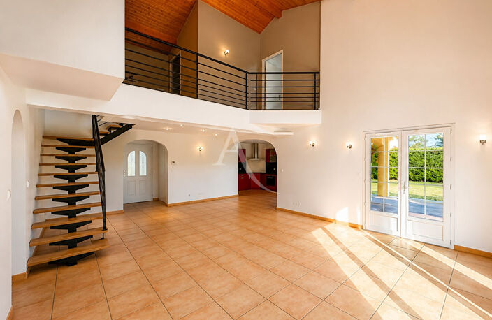 PUJAUDRAN - Villa T6 - 170m2 5 chambres avec piscine et double garage sur 4100m² — photo 2