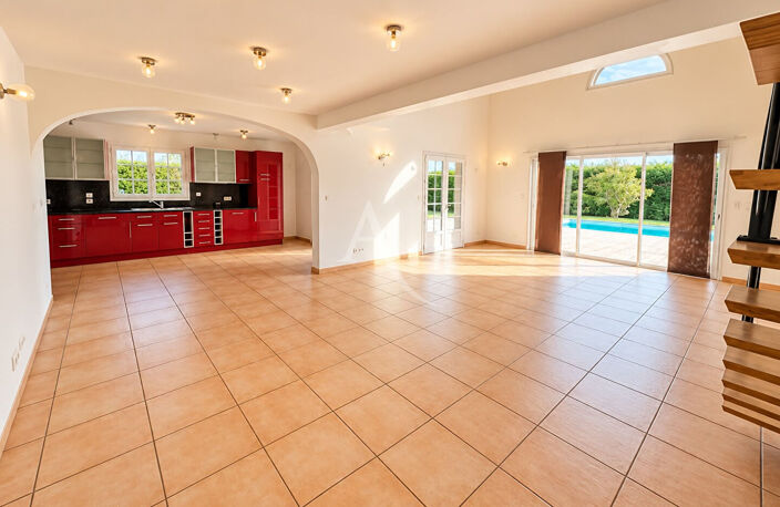 PUJAUDRAN - Villa T6 - 170m2 5 chambres avec piscine et double garage sur 4100m² — photo 5