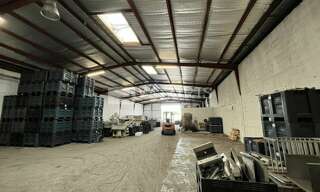 Commerce  630 m² à louer à Vitrolles (13127)