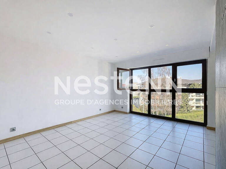 À VENDRE À THONON-LES-BAINS - T2 RÉNOVÉ AVEC DEUX BALCONS — photo 1
