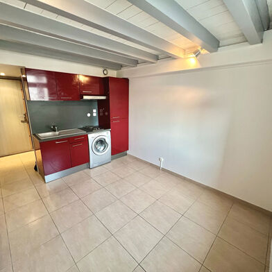 Appartement 2 pièces 762 €