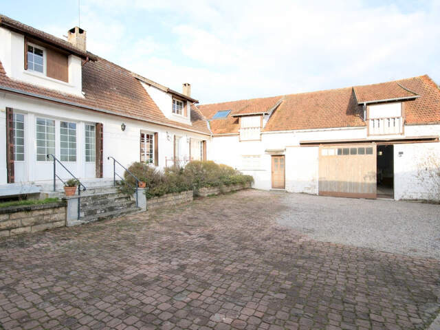 Maison de caractère avec suite parentale de 53 m² et studio — photo du bien