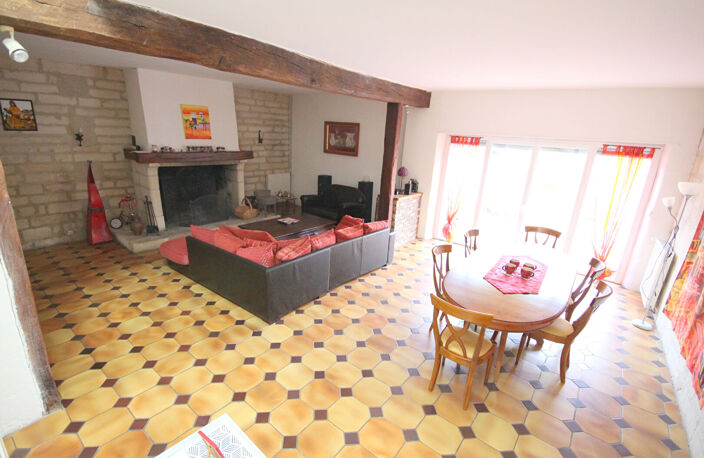 Maison de caractère avec suite parentale de 53 m² et studio — photo 5