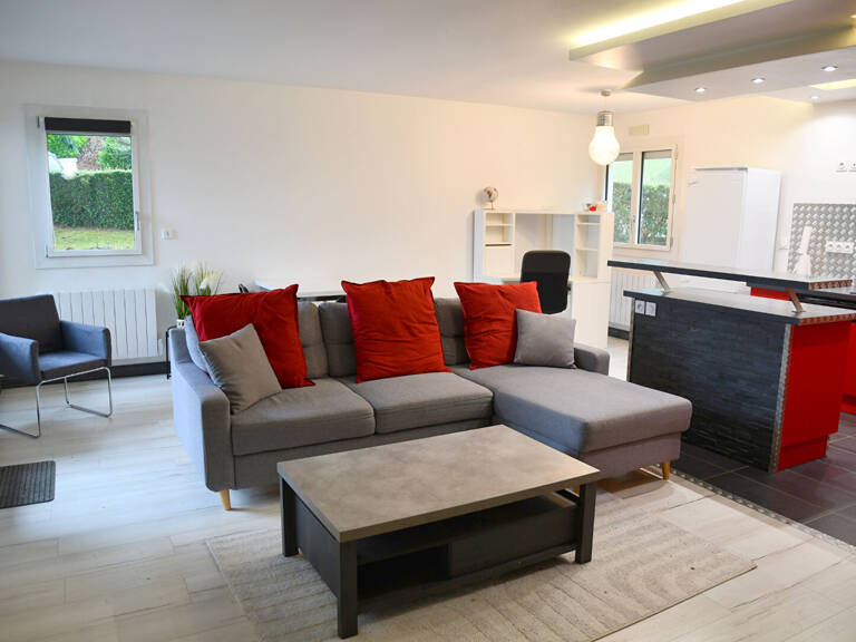 Appartement  3 pièce(s) 73 m2 avec terrasse, cave et parking privatif — photo 1