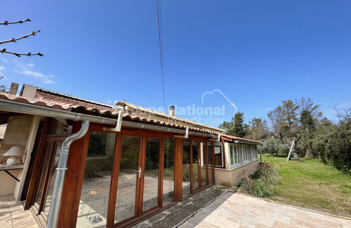 Maison avec grand terrain, piscine et hangar — photo 2