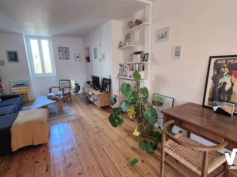 Proche centre Saint Martial Charmant type 3 en duplex — photo 1