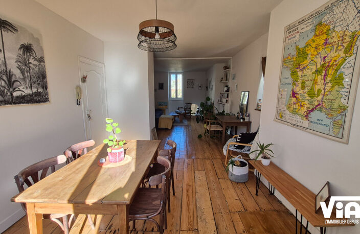 Proche centre Saint Martial Charmant type 3 en duplex — photo 2