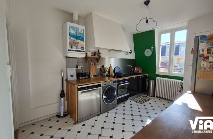 Proche centre Saint Martial Charmant type 3 en duplex — photo 5
