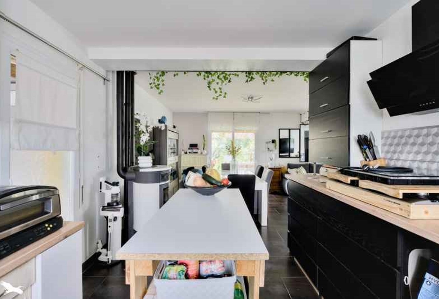 Contemporaine de 7 pièces principales — photo 1