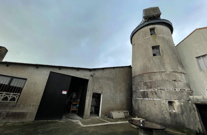 Hangar de 250 m² avec ancien moulin  Fort potentiel — photo 5