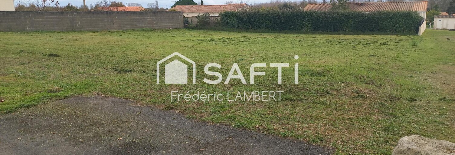 Terrain  924 m² à vendre à Le Bourdet (79210)