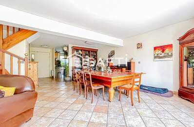 Maison non mitoyenne : 5 chambres, séjour de 48 m² — photo du bien