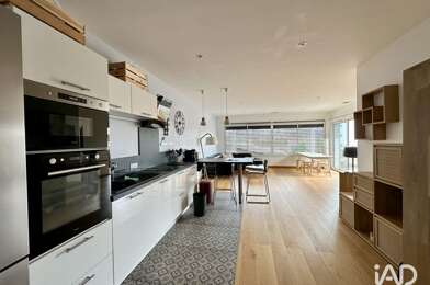 Appartement 4 pièces 1933 €