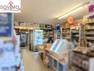DANS UN JOLIE BOURG, IMMEUBLE LOUÉ AVEC LOCAL COMMERCIAL EN — photo 2