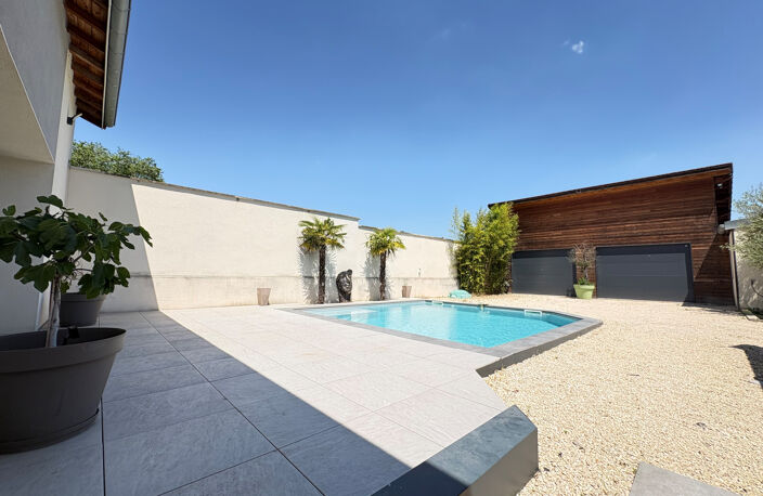 Maison de ville esprit Loft   190 m2   Piscine   Prestations — photo 3