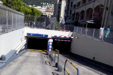 Garage  31000 €
