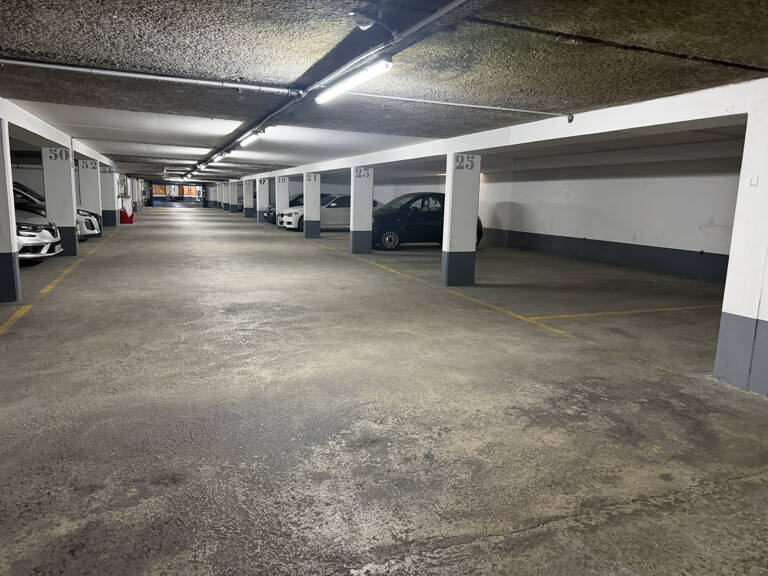 Nice-Auguste Gal: place de parking à vendre soumis au bail emphytéotique jusqu en 2058 — photo 1