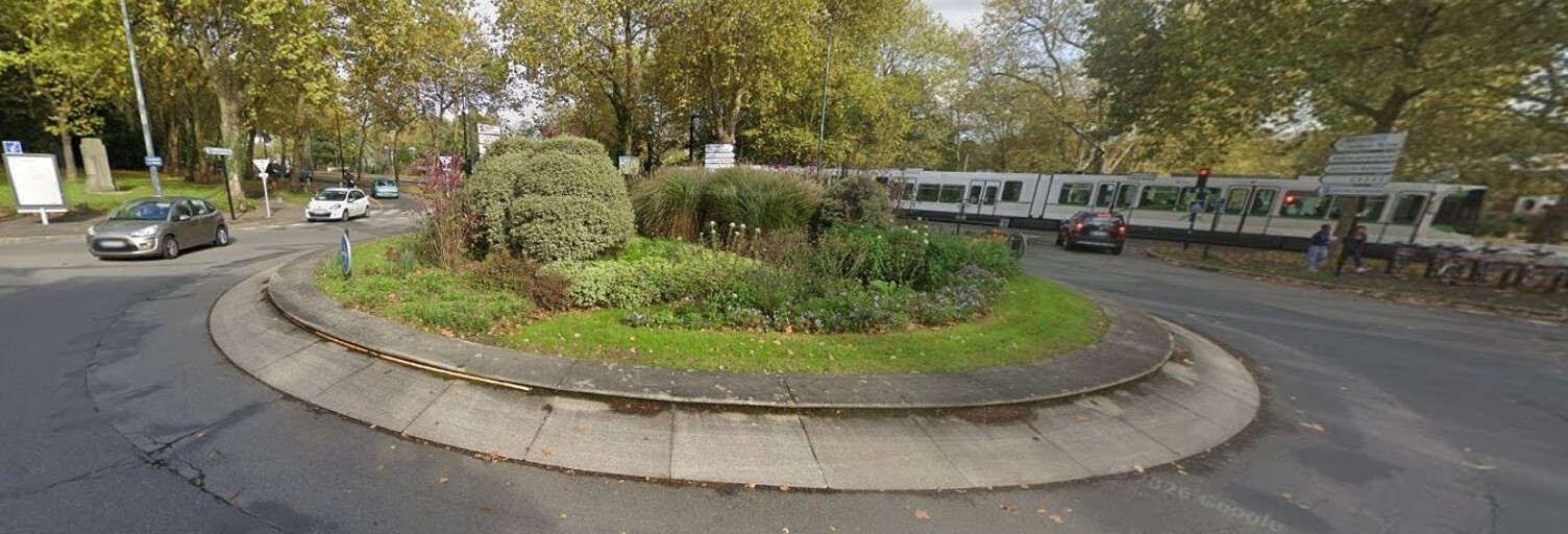 Garage  130 m² à vendre à Nantes (44000)